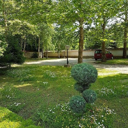 Motel Paradise Oryakhovo ภายนอก รูปภาพ