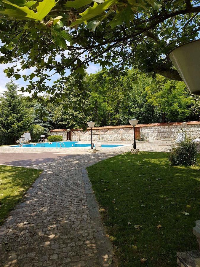 Motel Paradise Oryakhovo ภายนอก รูปภาพ