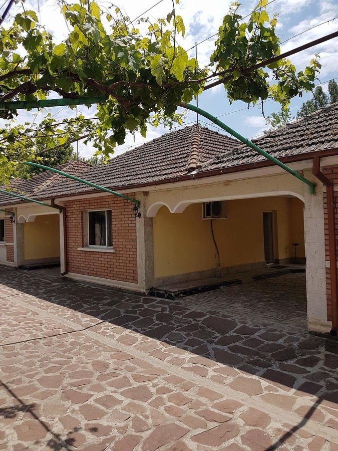 Motel Paradise Oryakhovo ภายนอก รูปภาพ