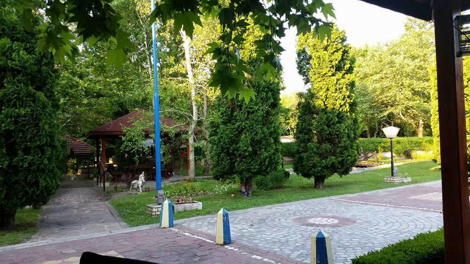 Motel Paradise Oryakhovo ภายนอก รูปภาพ